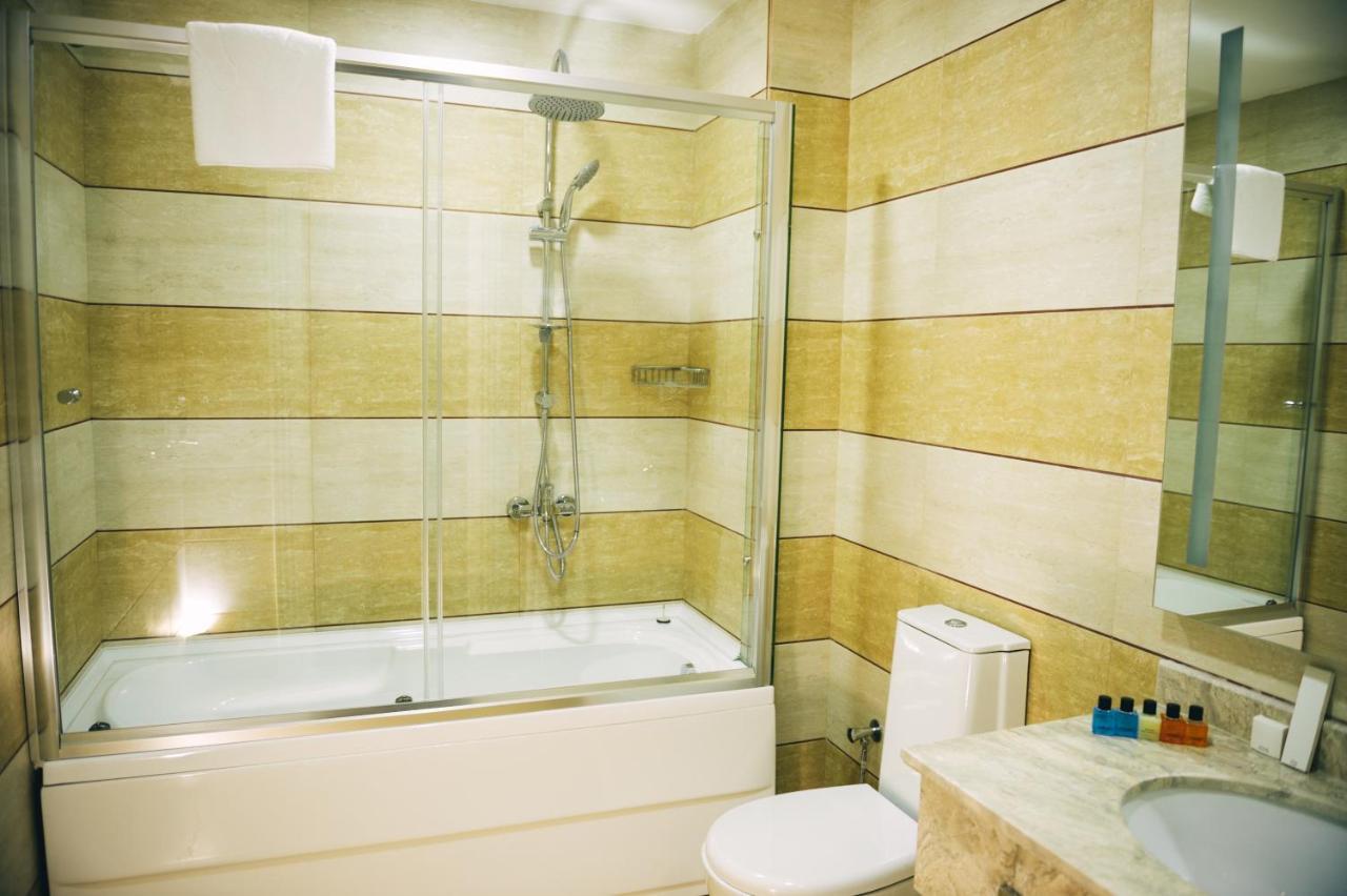 Emerald Suite Hotel Баку Номер фото