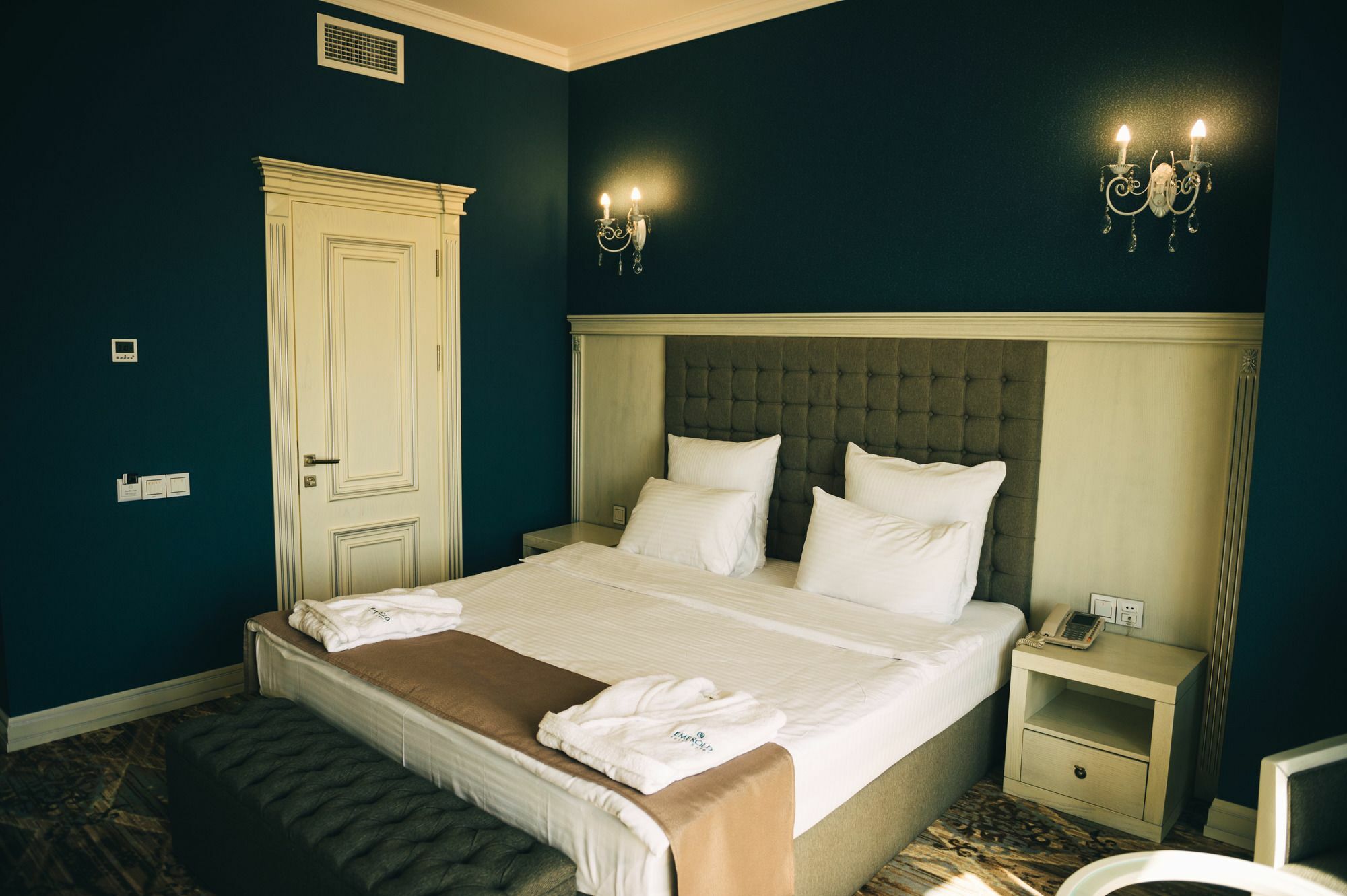 Emerald Suite Hotel Баку Екстер'єр фото